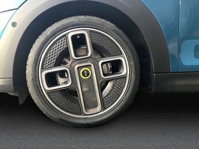 MINI Cooper SE - Thumbnail 3