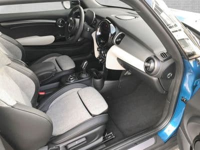 MINI Cooper SE - Thumbnail 9