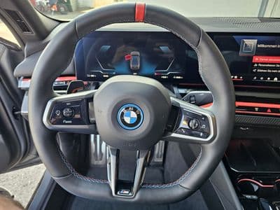 BMW i5 M60 xDrive - Thumbnail 12