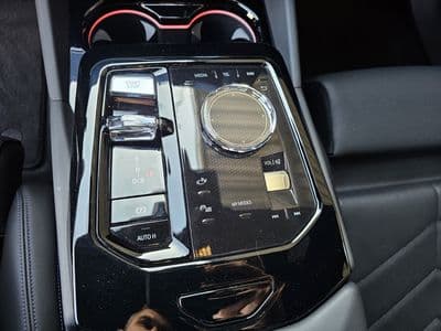 BMW i5 M60 xDrive - Thumbnail 15