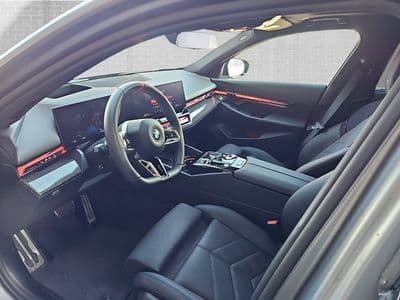 BMW i5 M60 xDrive - Thumbnail 3