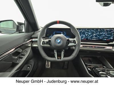 BMW i5 M60 xDrive - Thumbnail 12