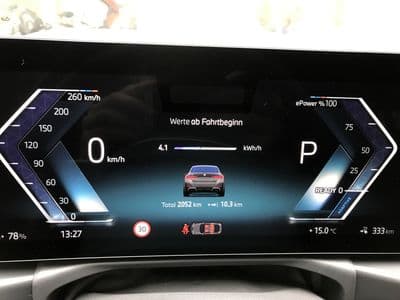 BMW i4 xDrive40 - Thumbnail 17