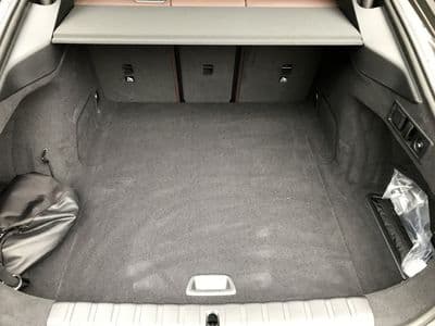 BMW i4 xDrive40 - Thumbnail 10