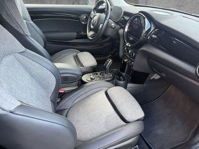 MINI Cooper SE - Thumbnail 10