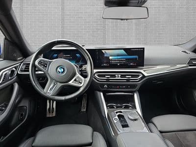 BMW i4 eDrive35 - Thumbnail 10