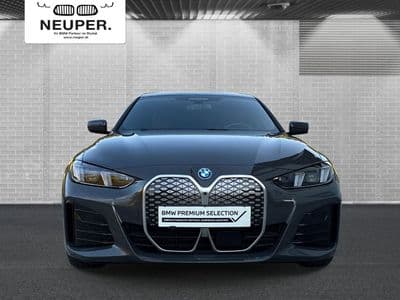 BMW i4 xDrive40 - Thumbnail 2