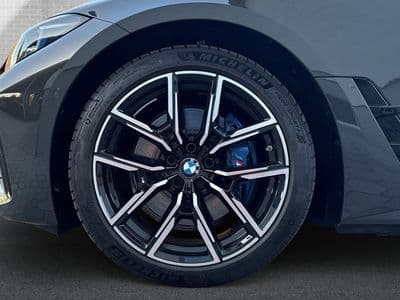 BMW i4 xDrive40 - Thumbnail 5