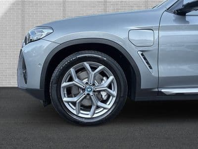 BMW X3 xDrive30e - Thumbnail 2