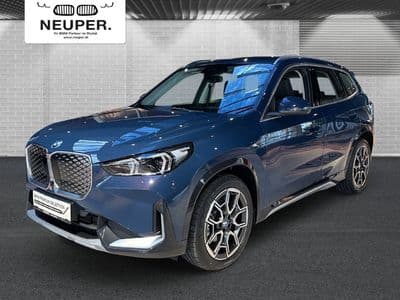 BMW iX1 eDrive20 - Thumbnail 1