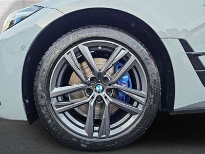 BMW i4 eDrive35 - Thumbnail 3