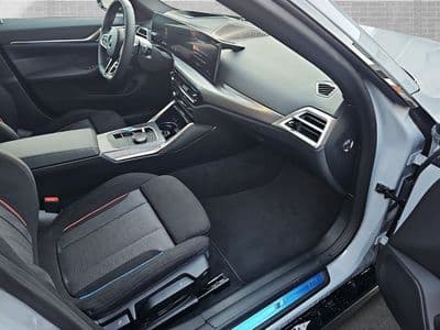 BMW i4 eDrive35 - Thumbnail 9