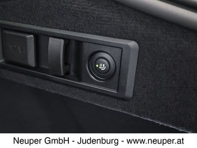 BMW i4 xDrive M50 - Thumbnail 8