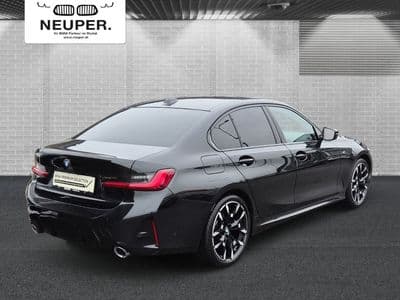 BMW 320d xDrive - Thumbnail 3