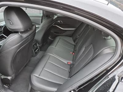 BMW 320d xDrive - Thumbnail 8