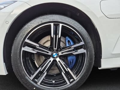 BMW 330e xDrive - Thumbnail 5