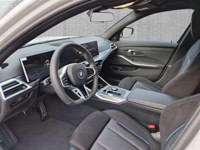 BMW 330e xDrive - Thumbnail 6
