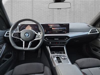 BMW 330e xDrive - Thumbnail 7
