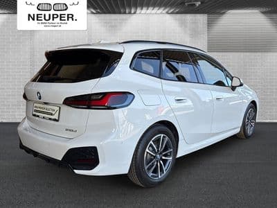 BMW 218d - Thumbnail 3