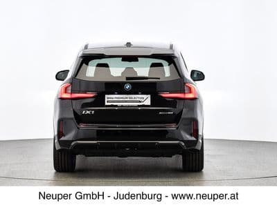 BMW iX1 xDrive30 - Thumbnail 3