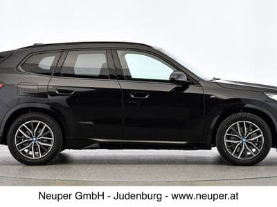 BMW iX1 xDrive30 - Thumbnail 6
