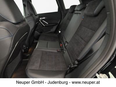 BMW iX1 xDrive30 - Thumbnail 10