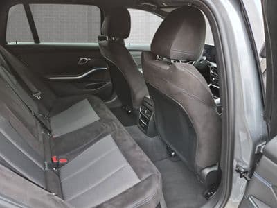 BMW 320d xDrive - Thumbnail 8