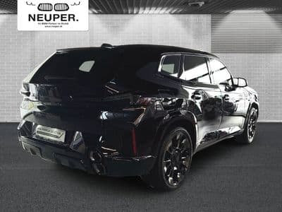 BMW XM 50e - Thumbnail 3