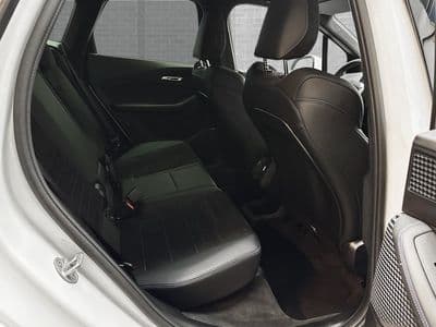 BMW 218d - Thumbnail 9