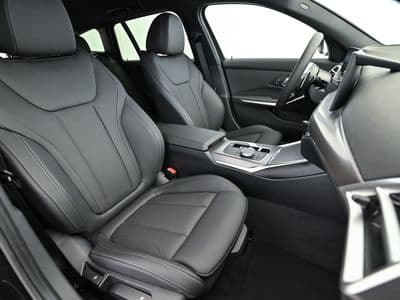 BMW 320d xDrive - Thumbnail 11