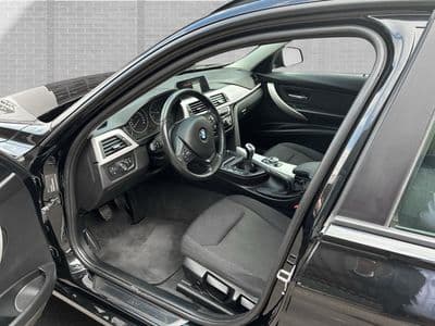 BMW 316d - Thumbnail 6
