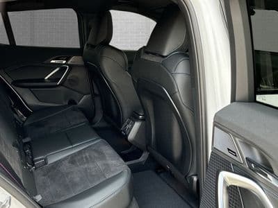 BMW iX2 eDrive20 - Thumbnail 8