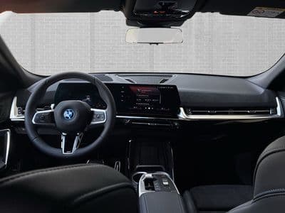 BMW iX2 eDrive20 - Thumbnail 10