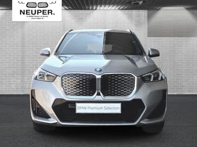 BMW iX1 xDrive30 - Thumbnail 2