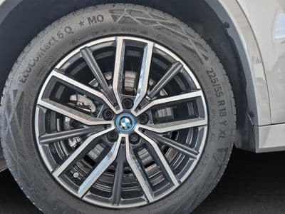 BMW iX1 xDrive30 - Thumbnail 5