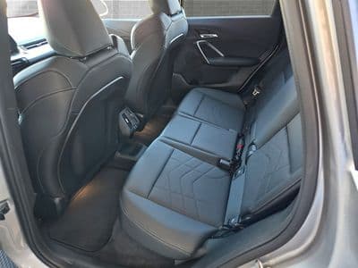 BMW iX1 xDrive30 - Thumbnail 8