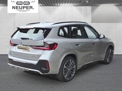 BMW iX1 eDrive20 - Thumbnail 6