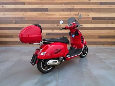 Vespa GTS 300 Super HPE ABS/ASR - Thumbnail 4
