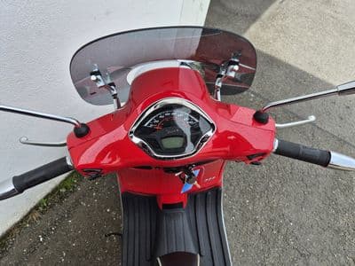 Vespa GTS 300 Super HPE ABS/ASR - Thumbnail 5