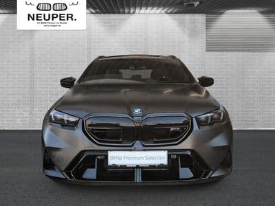 BMW M5 - Thumbnail 3