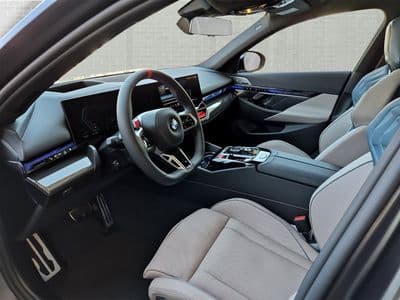 BMW M5 - Thumbnail 7