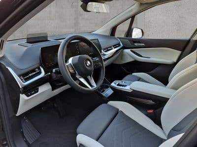 BMW 216i - Thumbnail 6