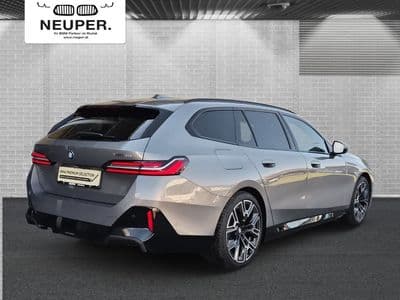 BMW i5 xDrive40 - Thumbnail 3