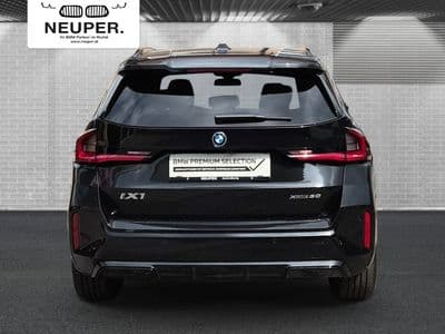 BMW iX1 xDrive30 - Thumbnail 4