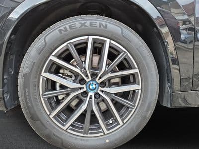 BMW iX1 xDrive30 - Thumbnail 5