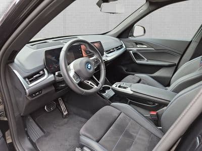 BMW iX1 xDrive30 - Thumbnail 7