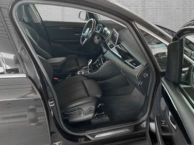BMW 218d xDrive - Thumbnail 8