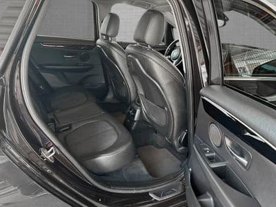 BMW 218d xDrive - Thumbnail 10