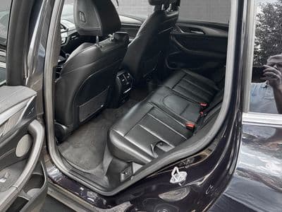 BMW iX3 - Thumbnail 8