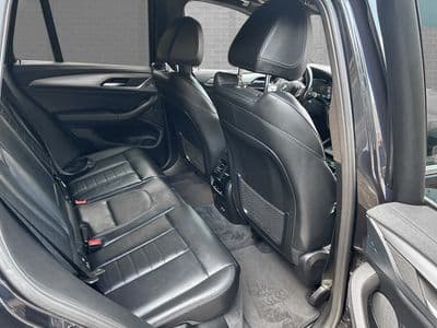 BMW iX3 - Thumbnail 9